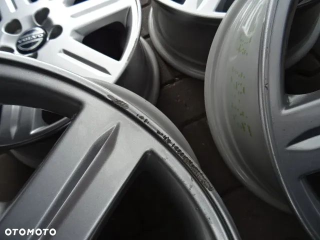 5x108x63,3  6,5Jx16 ET52,5 VOLWO Oryginalne 16 - 5