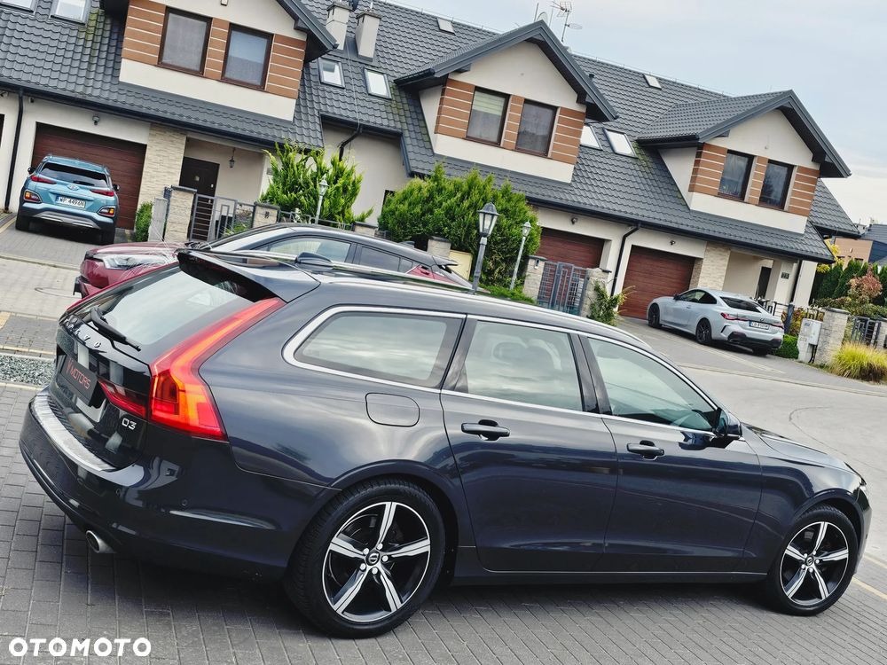 Volvo V90 D3 Momentum Pro - 22