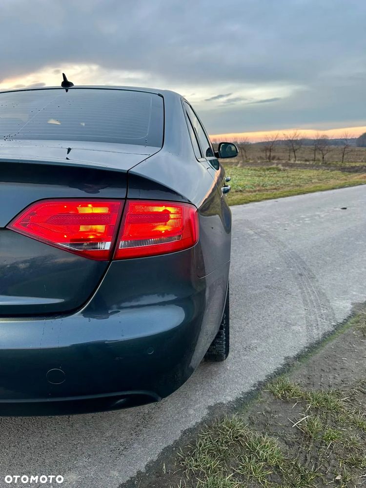 Audi A4 Limousine - 6