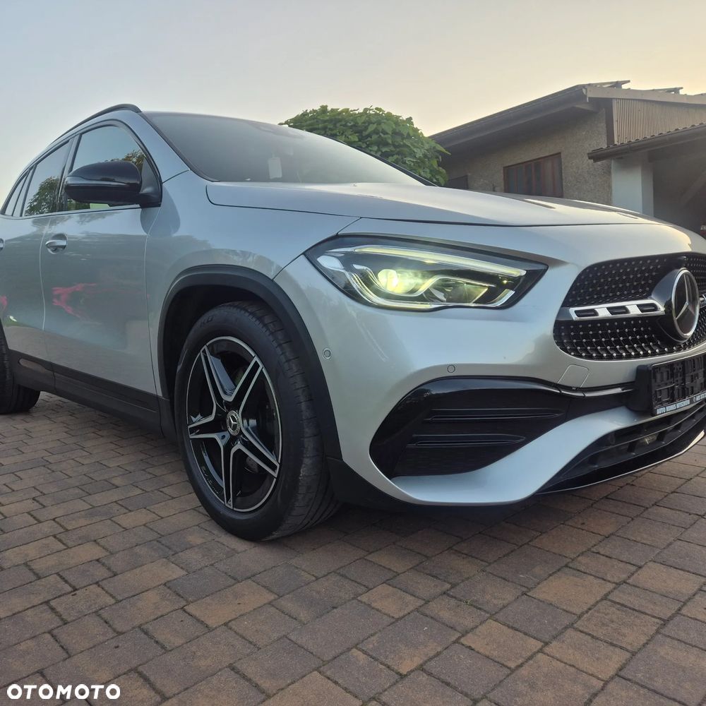 Mercedes-Benz GLA 180 d 8G-DCT AMG Line - 33