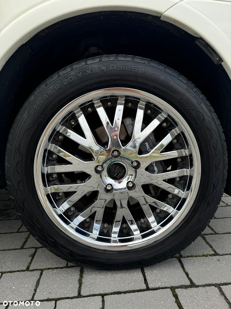 Porsche Cayenne - 10