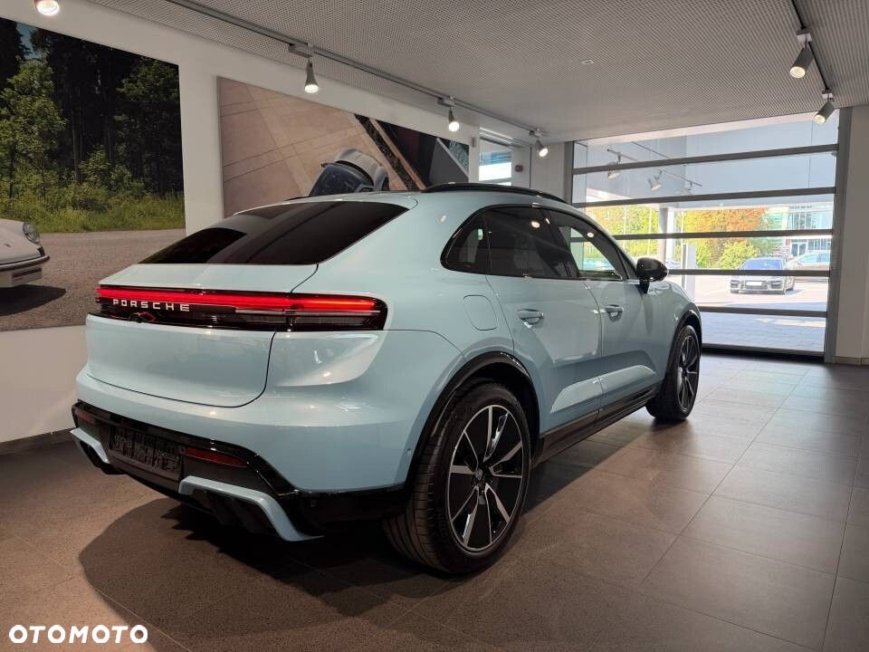 Porsche Macan - 4