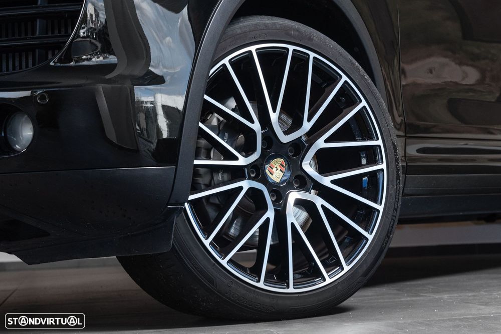 Porsche Cayenne - 7
