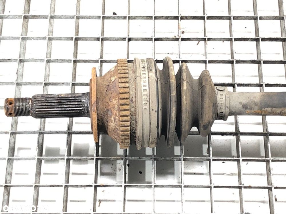 PÓŁOŚ PRAWY PRZÓD  HYUNDAI SANTA FÉ I (SM) 2000 - 2006 2.0 CRDi 4x4 83 kW [113 KM] olej - 2