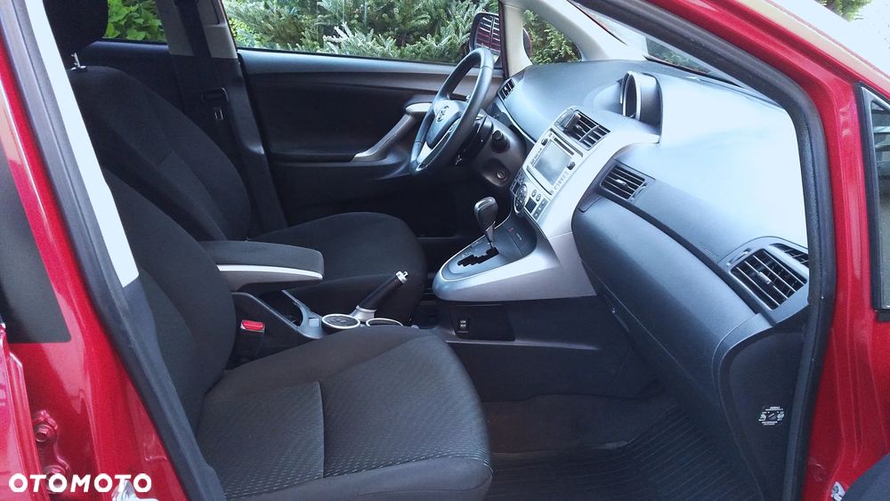 Toyota Verso 1.8 Multidrive Edition - 10