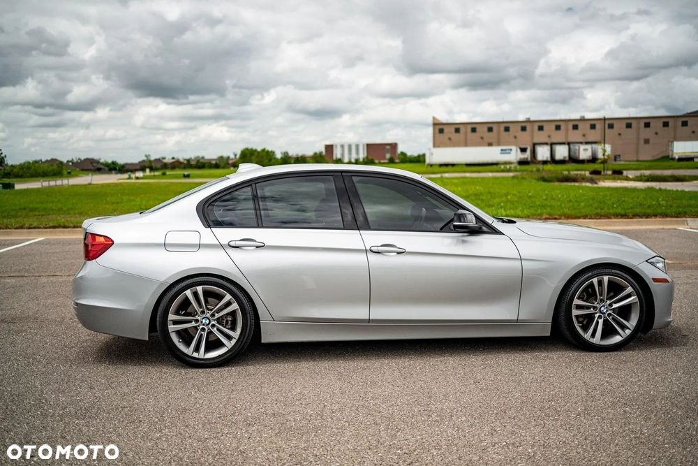 BMW Seria 3 330i Sport Line Shadow - 4