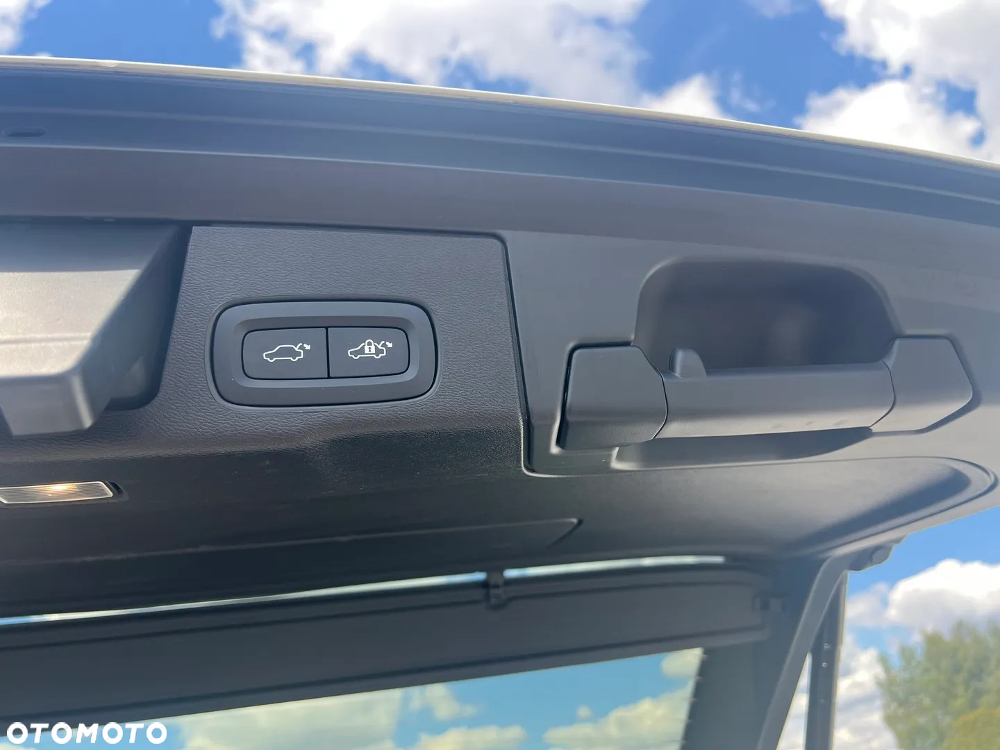 Volvo XC 60 B4 B Plus Dark - 13