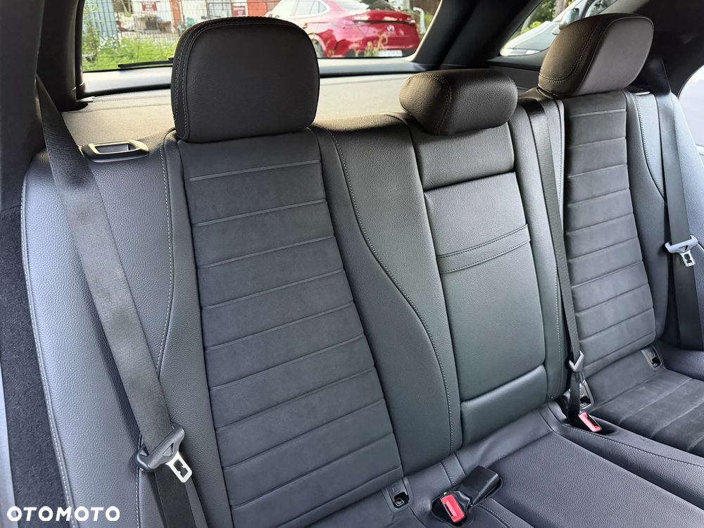 Mercedes-Benz GLE 300 d mHEV 4-Matic AMG Line - 39