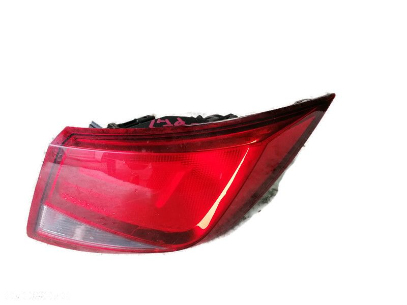 SEAT LEON III 16r KOMBI LAMPA W BŁOTNIK PRAWY TYŁ TYLNA 5F9945096 - 1