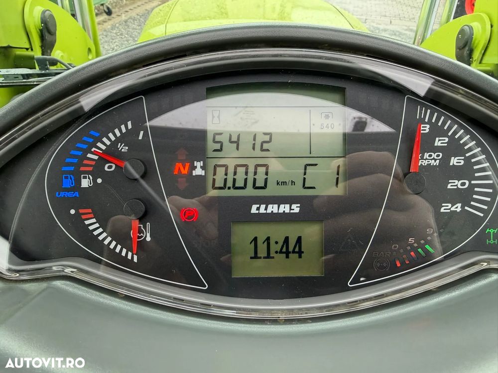 Claas Arion 420 CIS - 3