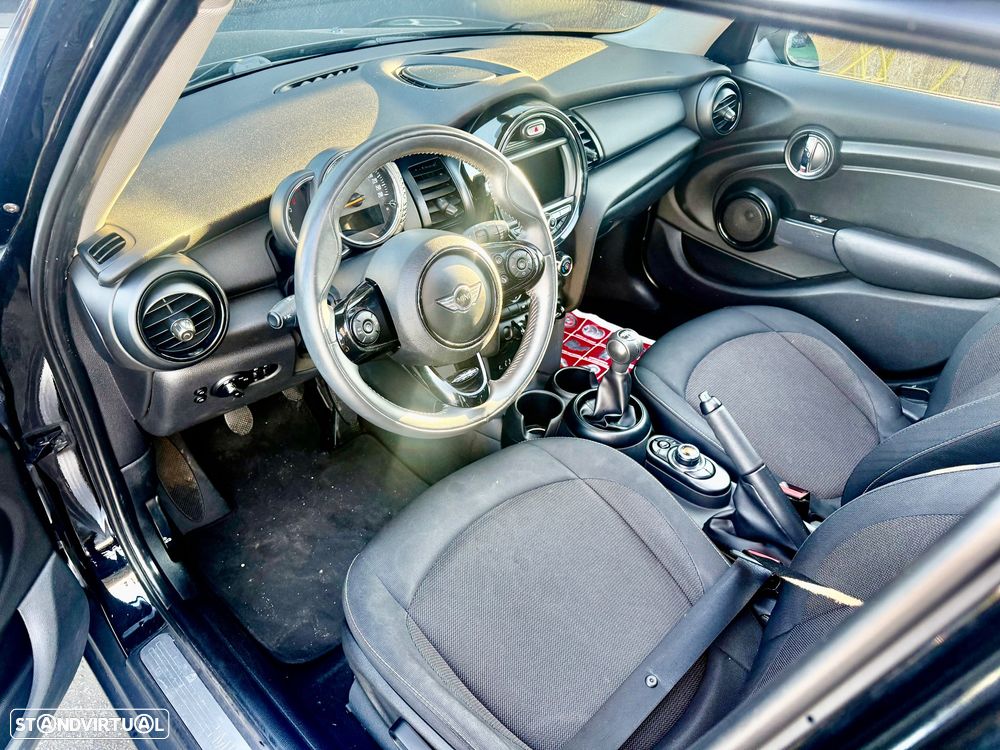 MINI 5 Portas Cooper D - 30