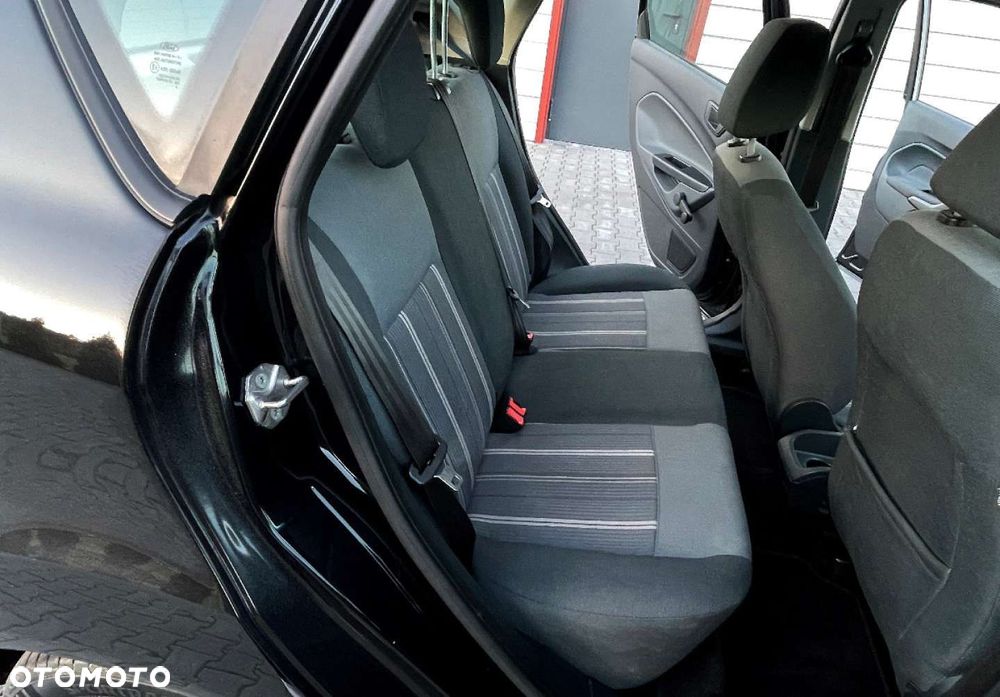 Ford Fiesta - 16