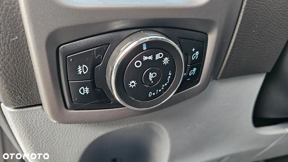Ford Custom 2,0TDCI L2H1 Długi 194t.km. Pełen Serwis Ford Klima Webasto Hak Parktronik 2xDrzwi - 18