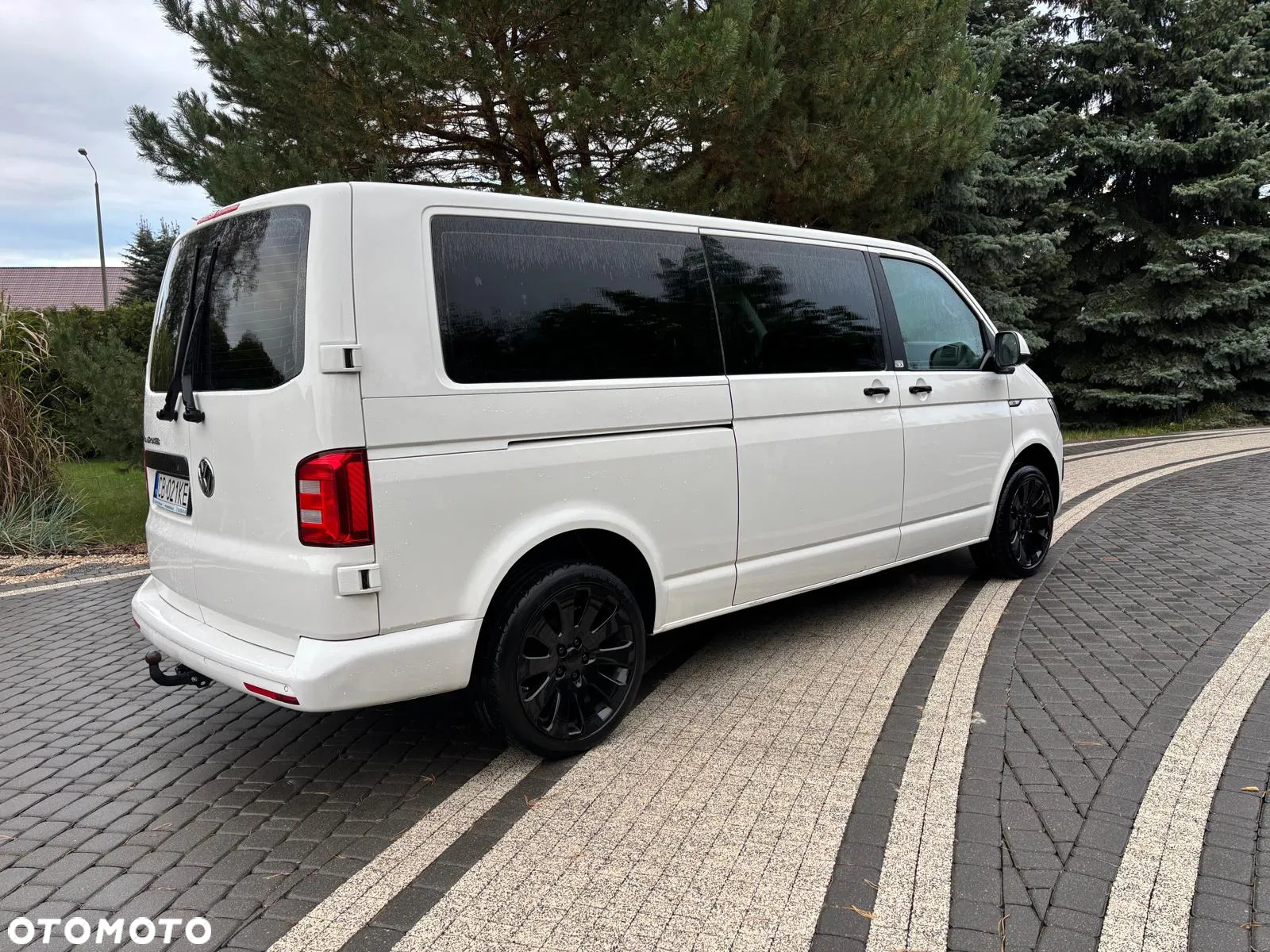 Volkswagen Caravelle - 11