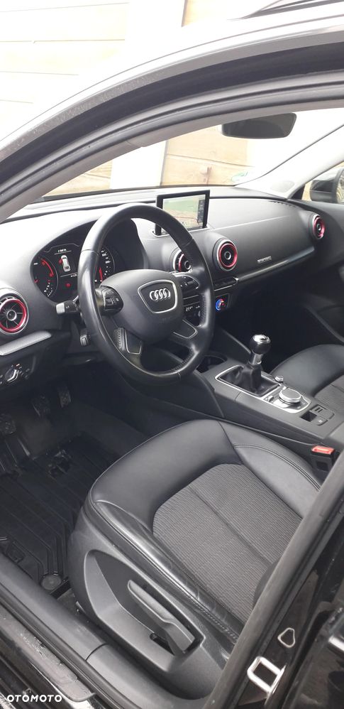 Audi A3 Sportback 2.0 TDI (clean diesel) quattro Ambiente - 15