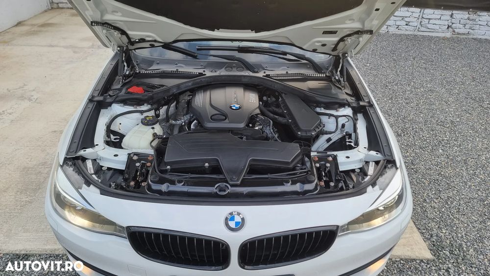BMW Seria 3 318d - 13