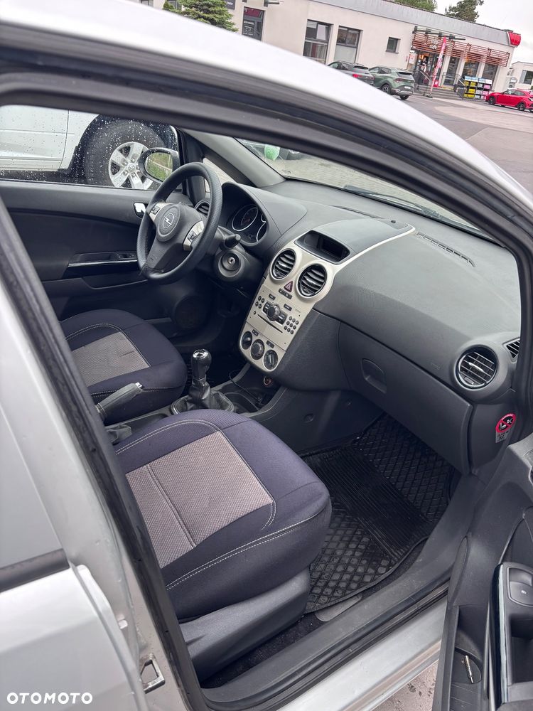 Opel Corsa 1.2 16V Enjoy - 6