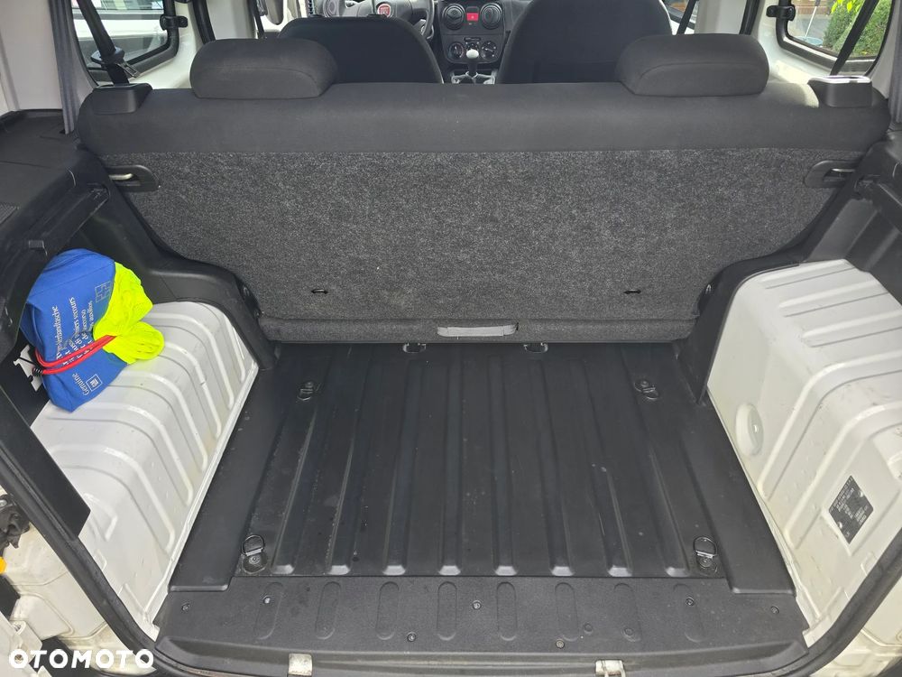 Fiat Fiorino Kombi Elegant - 5