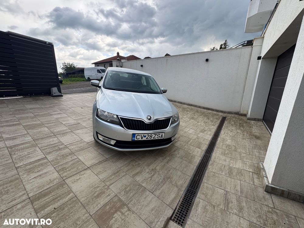 Skoda RAPID - 12