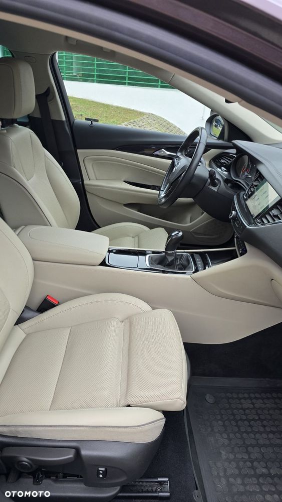 Opel Insignia 2.0 CDTI S&S - 9