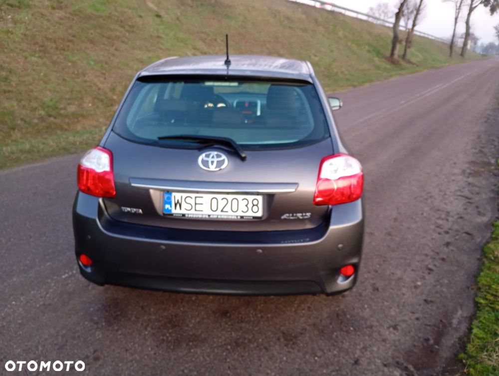 Toyota Auris 1.6 Premium Comfort MS - 35