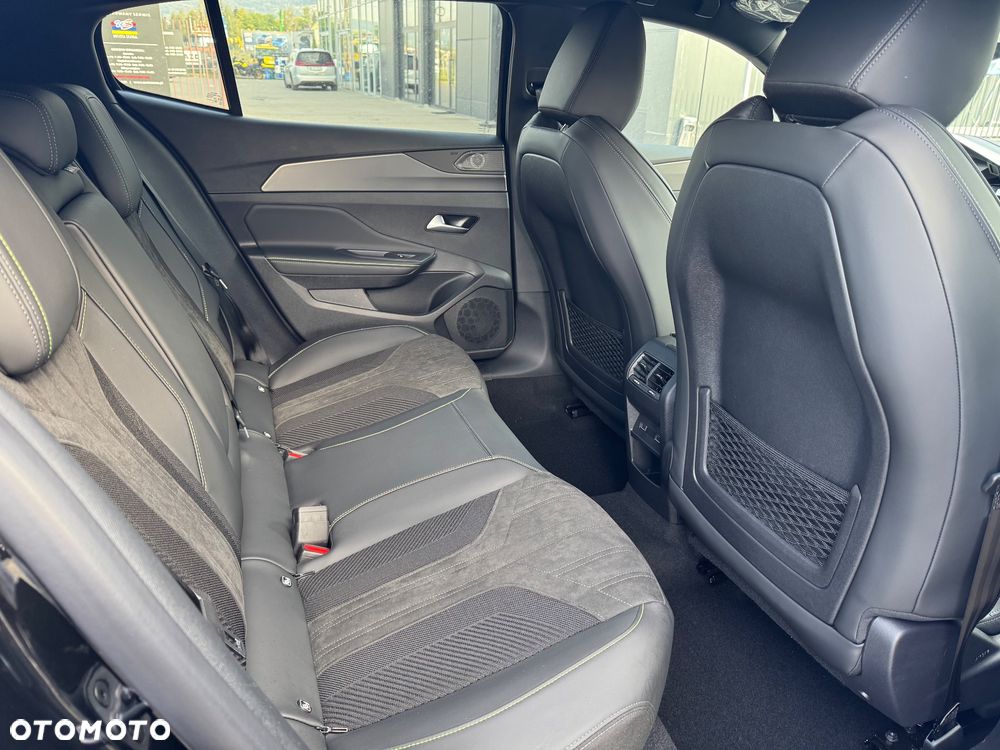 Peugeot 408 HYBRID 145 e-DSC6 GT Exclusive - 14
