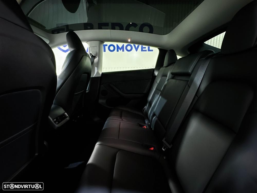 Tesla Model Y Long Range Dual Motor AWD - 10