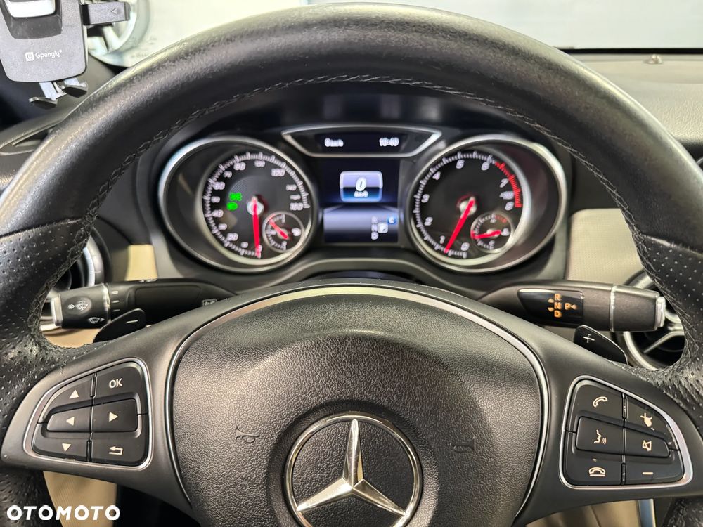 Mercedes-Benz CLA 250 7G-DCT UrbanStyle Edition - 13