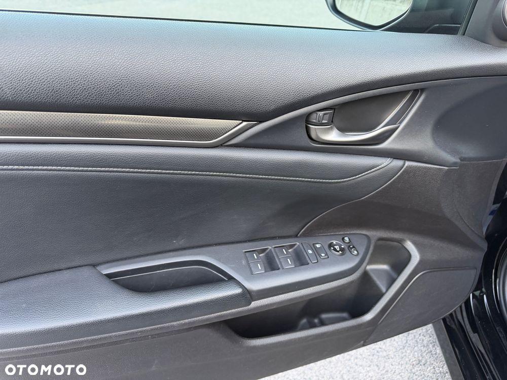 Honda Civic 1.5 i-VTEC Turbo CVT Prestige - 23