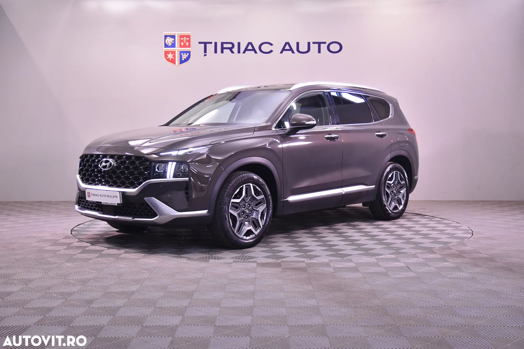 Hyundai Santa Fe - 1