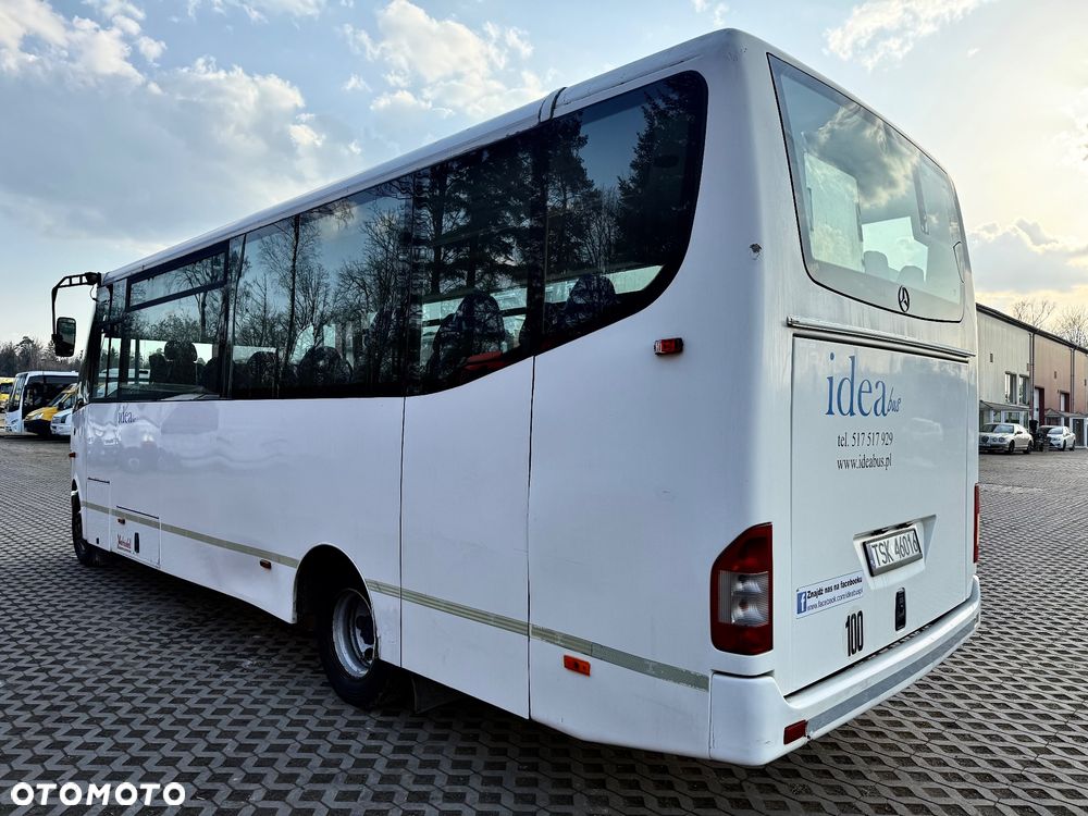 Mercedes-Benz Mediano 815 - 11