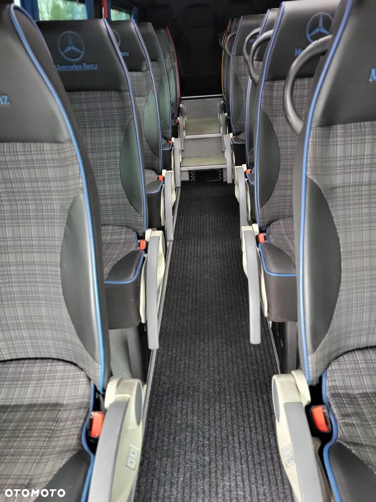 Mercedes-Benz Sprinter 519 CDI 24 miejsca + 4 stojące - 12