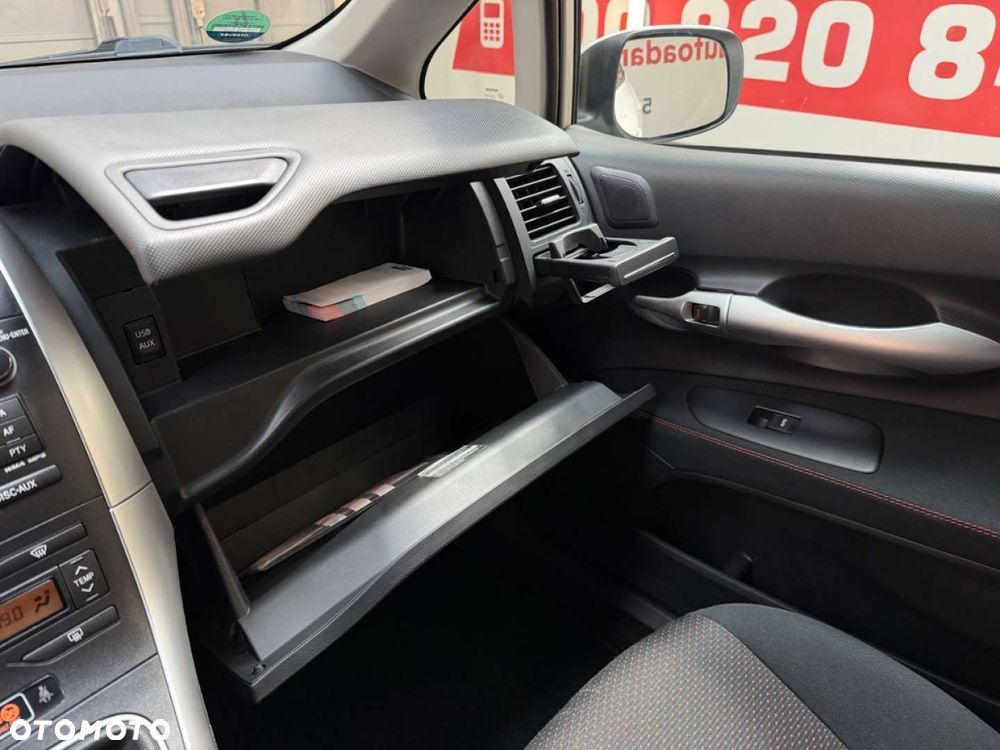 Toyota Auris - 29