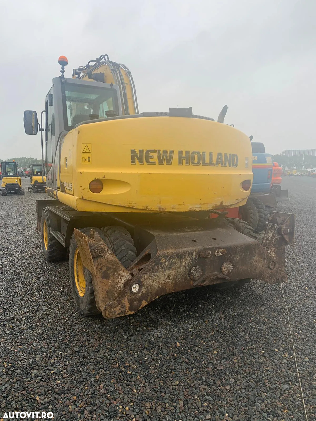 New Holland MH Plus Excavator pe roți - 5