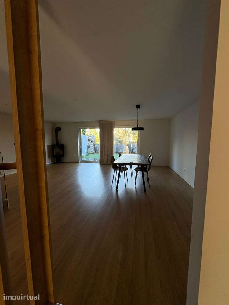 Moradia Geminada T3 Venda em Lemenhe, Mouquim e Jesufrei,Vila Nova de - Grande imagem: 3/18