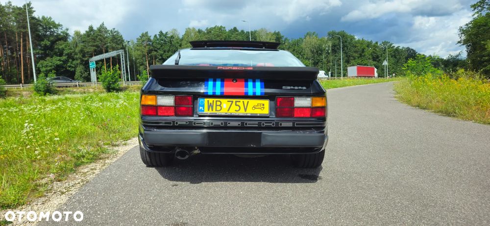 Porsche 944 - 8