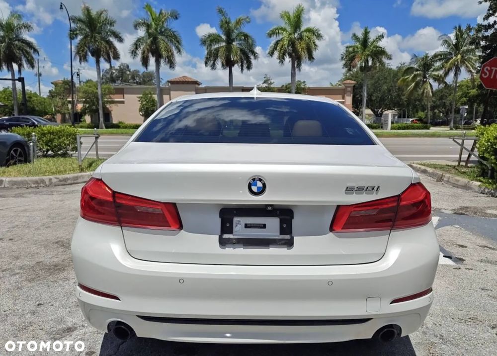BMW Seria 5 530i - 14
