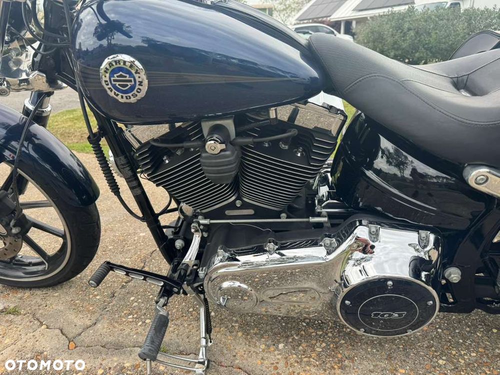 Harley-Davidson FXSB Breakout - 5