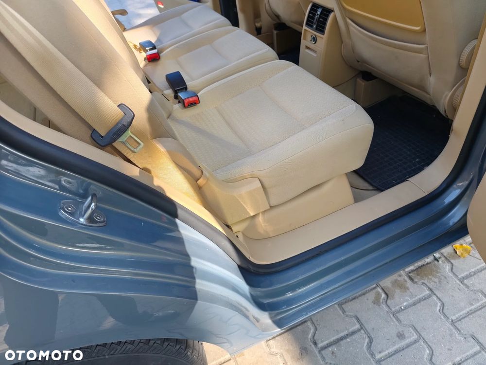 Volkswagen Touran - 18
