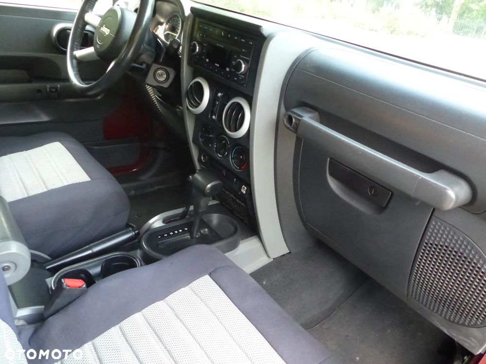 Jeep Wrangler Unlimited 3.8 Automatik Sahara - 14
