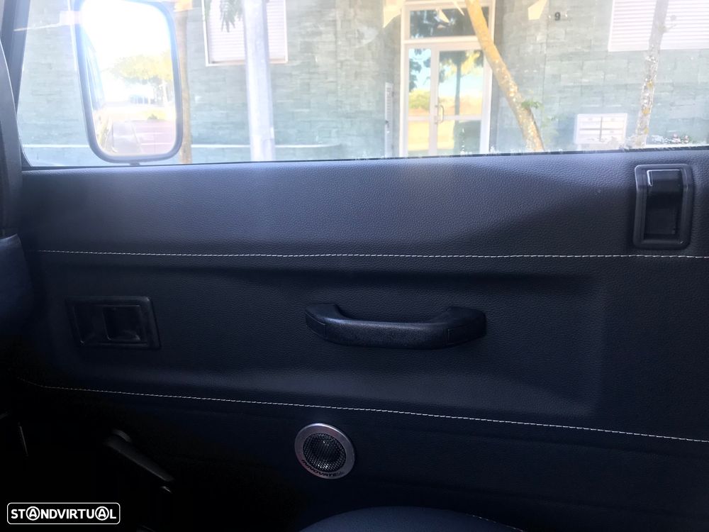 Land Rover Defender 110 2.5 TDi Metal Top - 6