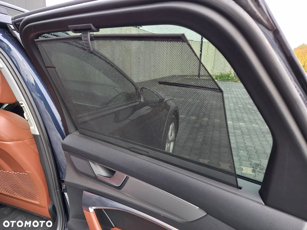 Audi A6 Allroad - 12