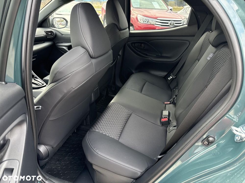 Toyota Yaris Hybrid 1.5 Executive - 11