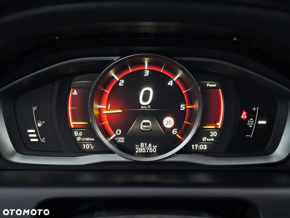 Volvo XC 60 D4 Momentum - 31