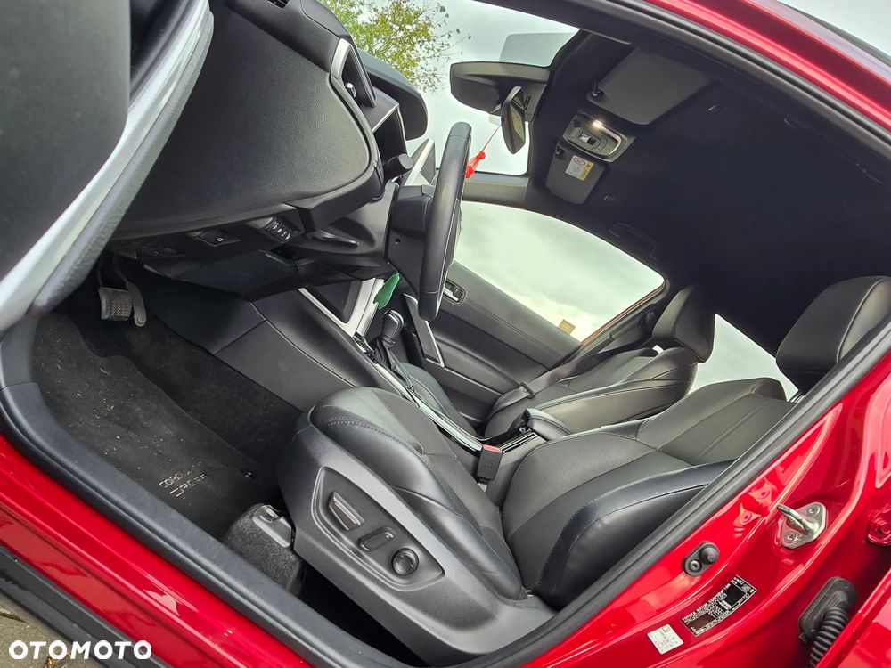 Toyota Corolla Cross 2.0 Hybrid Executive AWD - 26