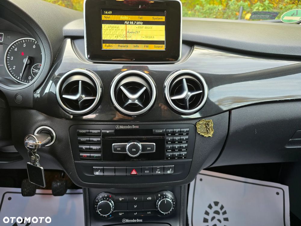 Mercedes-Benz Klasa B 180 BlueEFFICIENCY Edition - 28