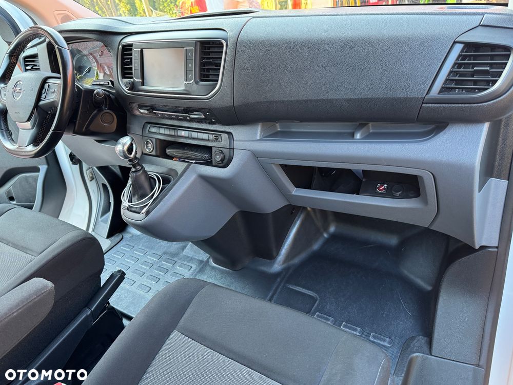 Opel Vivaro - 10