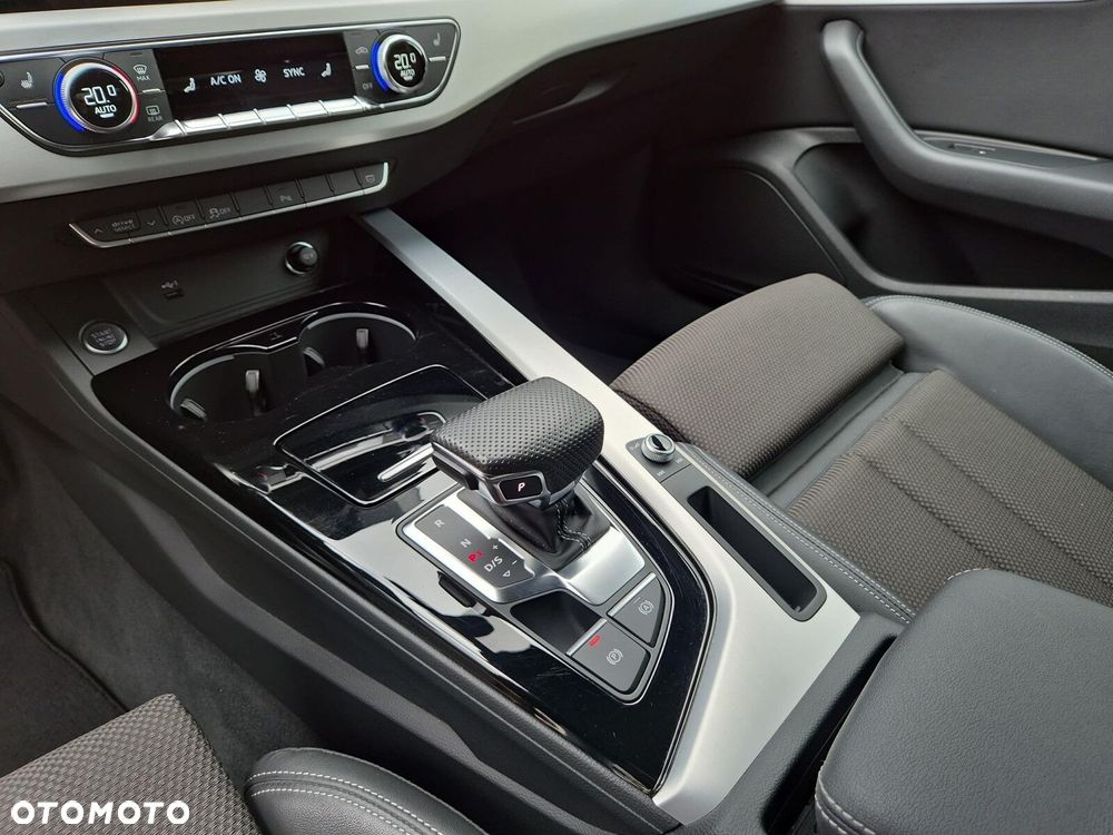 Audi A4 Limousine - 15