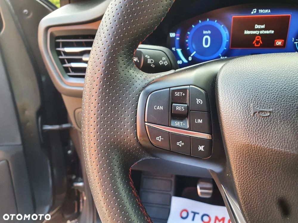 Ford Focus 1.5 EcoBlue Start-Stopp-System ST-LINE X - 19