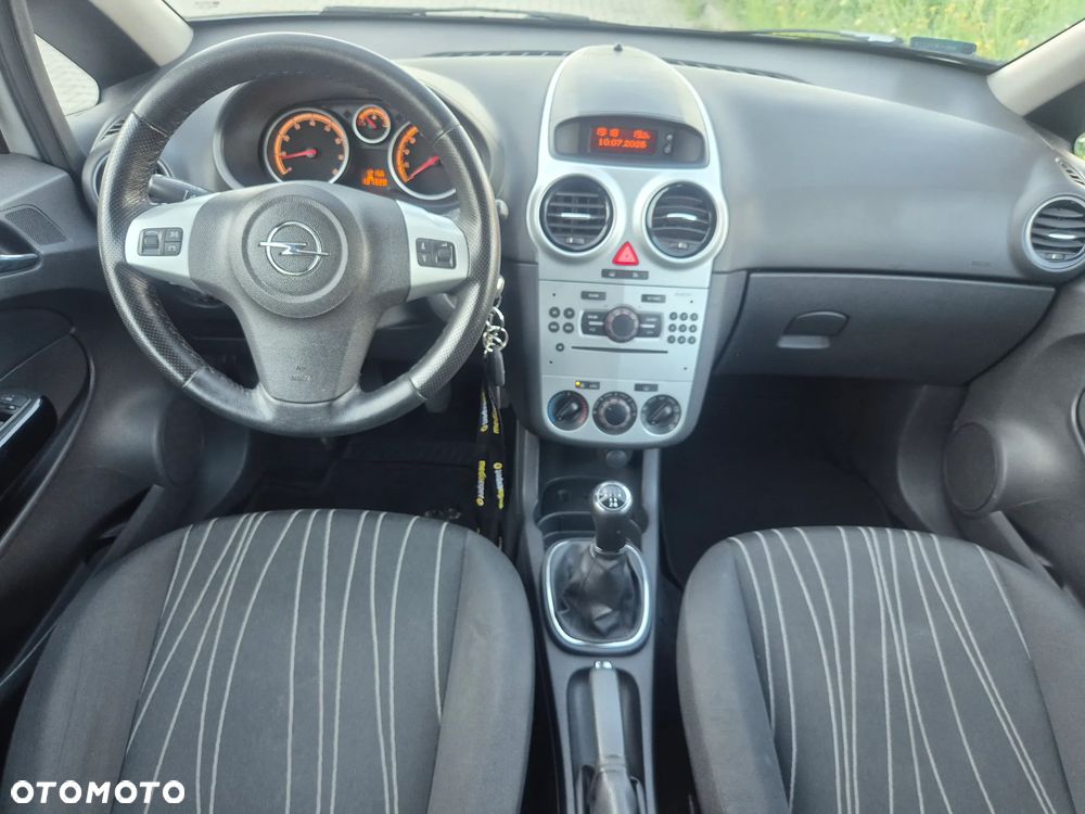 Opel Corsa 1.2 16V Enjoy - 4